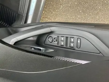 Photo 5 Peugeot 2008  Hybrid 145 e-DCS6