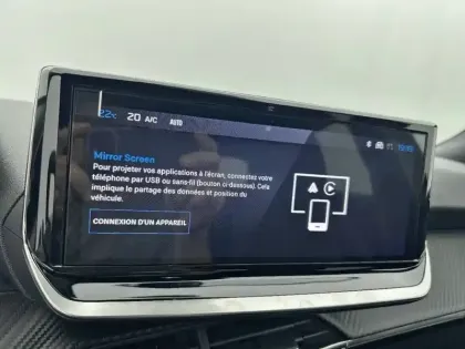 Photo 62 Peugeot 2008  Hybrid 145 e-DCS6