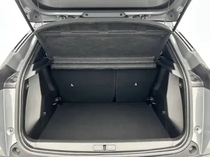 Photo 46 Peugeot 2008  Hybrid 145 e-DCS6