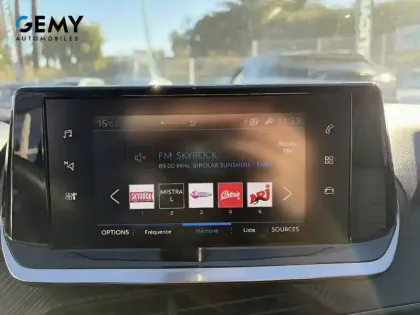 Photo 12 Peugeot 2008  PureTech 100 S&S BVM6