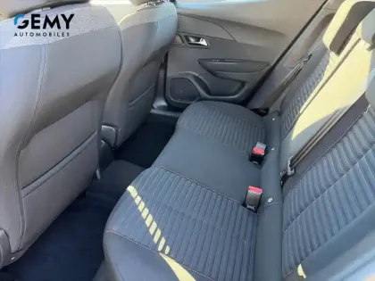 Photo 9 Peugeot 2008  PureTech 100 S&S BVM6