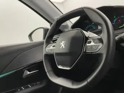 Photo 48 Peugeot 208  Electrique 50 kWh 136ch