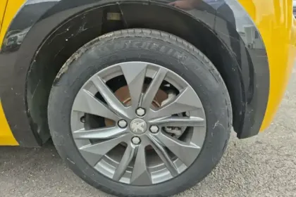 Photo 14 Peugeot 208  Electrique 50 kWh 136ch