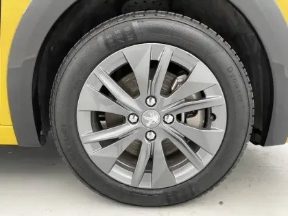 Photo 37 Peugeot 208  Electrique 50 kWh 136ch