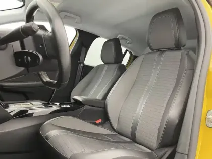 Photo 33 Peugeot 208  Electrique 50 kWh 136ch