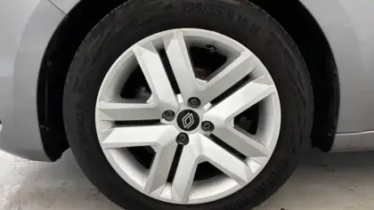 Photo 17 Renault Clio  TCe 90