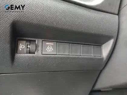 Photo 37 Peugeot 208  PureTech 75 S&S BVM5