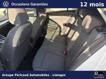 Photo 7 Volkswagen Golf  1.0 eTSI OPF 110 DSG7