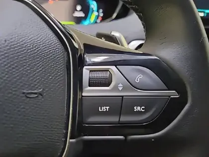 Photo 50 Peugeot 3008  Hybrid 225 e-EAT8