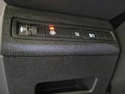 Photo 51 Peugeot 3008  Hybrid 225 e-EAT8