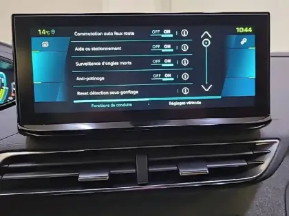 Photo 41 Peugeot 3008  Hybrid 225 e-EAT8