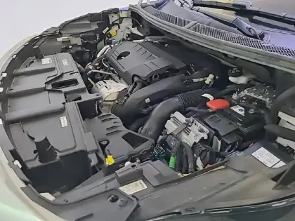 Photo 35 Peugeot 3008  Hybrid 225 e-EAT8