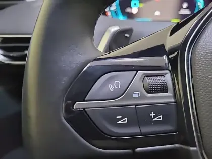 Photo 49 Peugeot 3008  Hybrid 225 e-EAT8