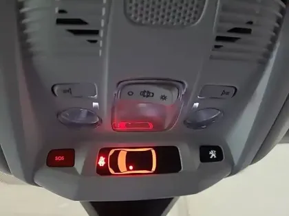 Photo 47 Peugeot 3008  Hybrid 225 e-EAT8