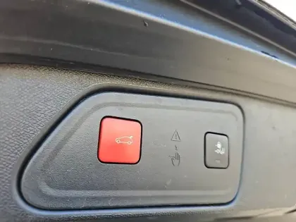 Photo 20 Peugeot 3008  Hybrid 225 e-EAT8