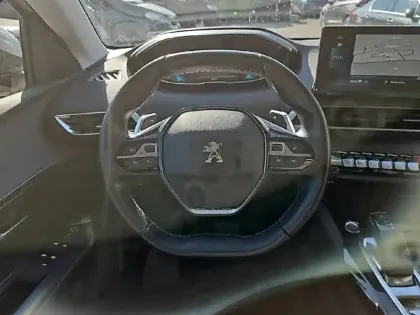 Photo 8 Peugeot 3008  Hybrid 225 e-EAT8