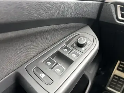 Photo 10 Volkswagen Golf  1.0 TSI OPF 110 BVM6