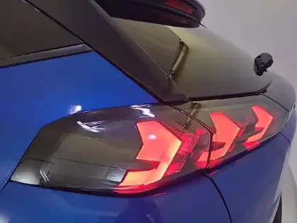 Photo 16 Peugeot 2008  Electrique 136 ch