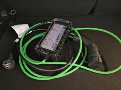 Photo 30 Peugeot 2008  Electrique 136 ch