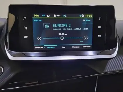 Photo 18 Peugeot 2008  Electrique 136 ch