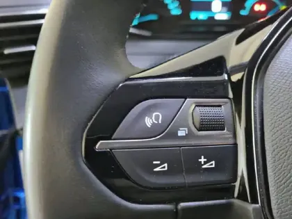 Photo 26 Peugeot 2008  Electrique 136 ch