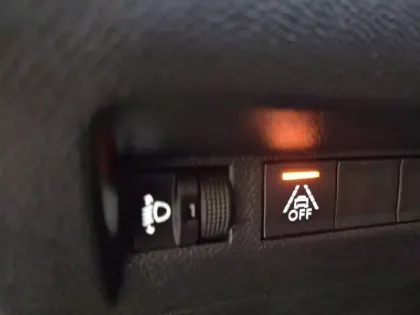 Photo 28 Peugeot 2008  Electrique 136 ch