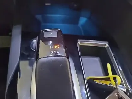 Photo 72 Peugeot 3008  Hybrid 225 e-EAT8