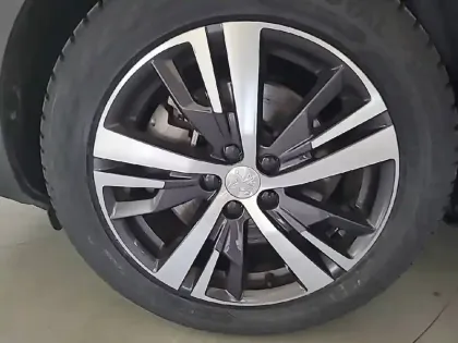 Photo 36 Peugeot 3008  Hybrid 225 e-EAT8