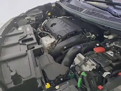 Photo 38 Peugeot 3008  Hybrid 225 e-EAT8