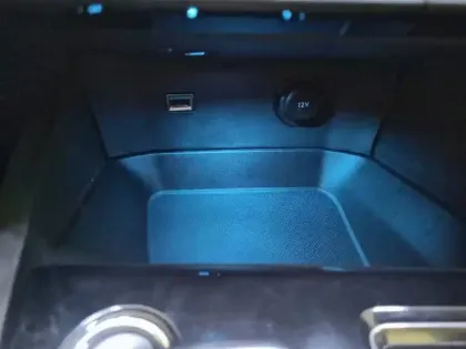 Photo 84 Peugeot 3008  Hybrid 225 e-EAT8