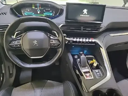 Photo 66 Peugeot 3008  Hybrid 225 e-EAT8