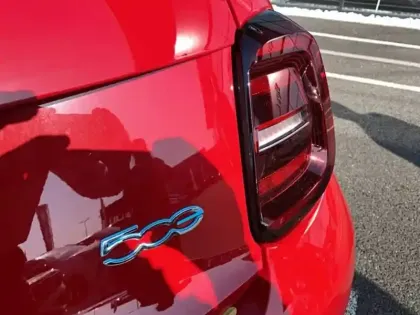 Photo 4 Fiat 500  e 95 ch