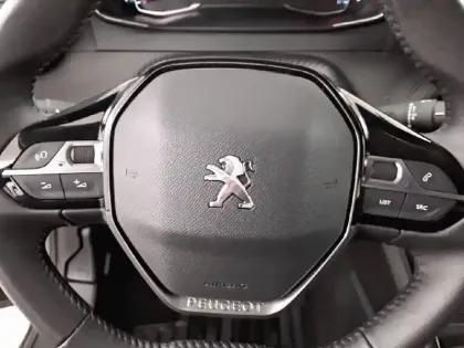 Photo 8 Peugeot 208  PureTech 75 S&S BVM5