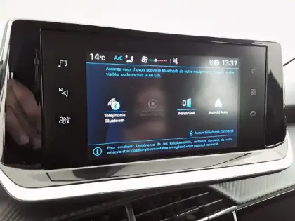 Photo 14 Peugeot 208  PureTech 75 S&S BVM5