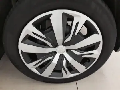 Photo 12 Peugeot 208  PureTech 75 S&S BVM5