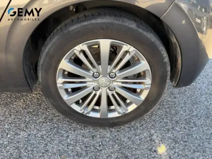 Photo 10 Peugeot 208  PureTech 110ch S&S EAT6