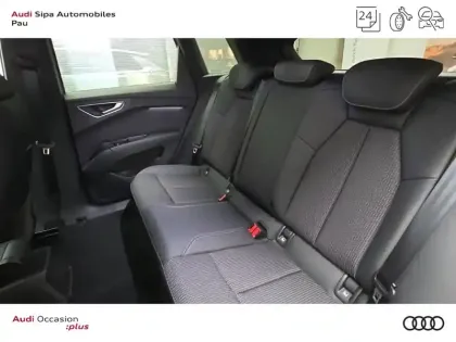 Photo 12 Audi Q4  e-tron 45 285 ch 82 kWh