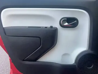 Photo 10 Renault Twingo  III Achat Intégral - 21