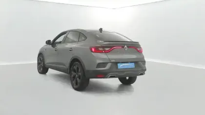 Photo 16 Renault Arkana  TCe 160 EDC FAP - 21B