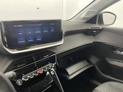 Photo 90 Peugeot 208  Hybrid 110 e-DCS6