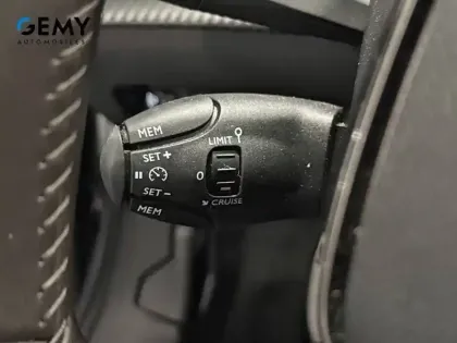 Photo 16 Peugeot 2008  PureTech 100 S&S BVM6