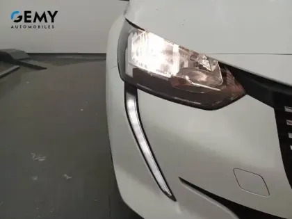 Photo 81 Peugeot 208  PureTech 75 S&S BVM5