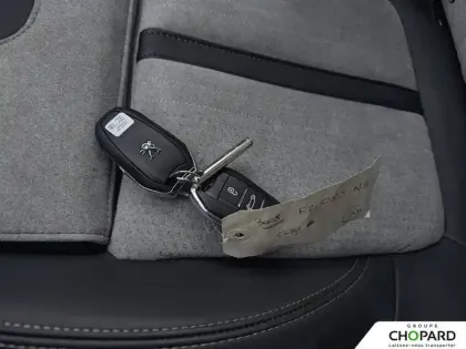 Photo 13 Peugeot 3008  Hybrid 225 e-EAT8