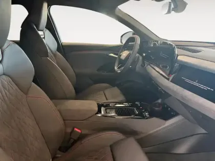 Photo 33 Audi Q6 E-tron  Sportback 387 ch 100 kWh quattro