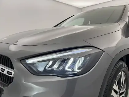 Photo 61 Mercedes GLA  200 d 8G-DCT