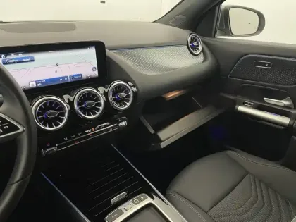 Photo 93 Mercedes GLA  200 d 8G-DCT