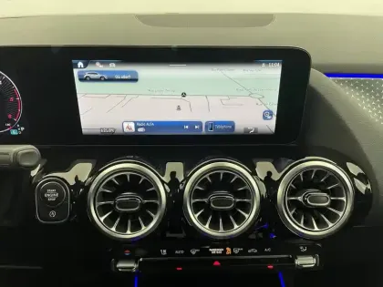 Photo 53 Mercedes GLA  200 d 8G-DCT