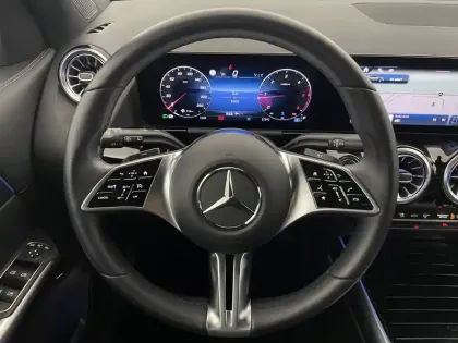 Photo 55 Mercedes GLA  200 d 8G-DCT