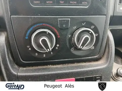 Photo 37 Citroën Jumper  TOLE 30 L1H1 BLUEHDi 140 S&S BVM6