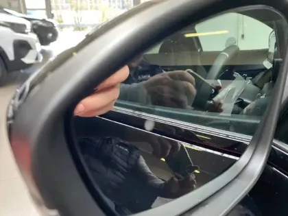 Photo 39 Peugeot 208  Hybrid 100 e-DCS6